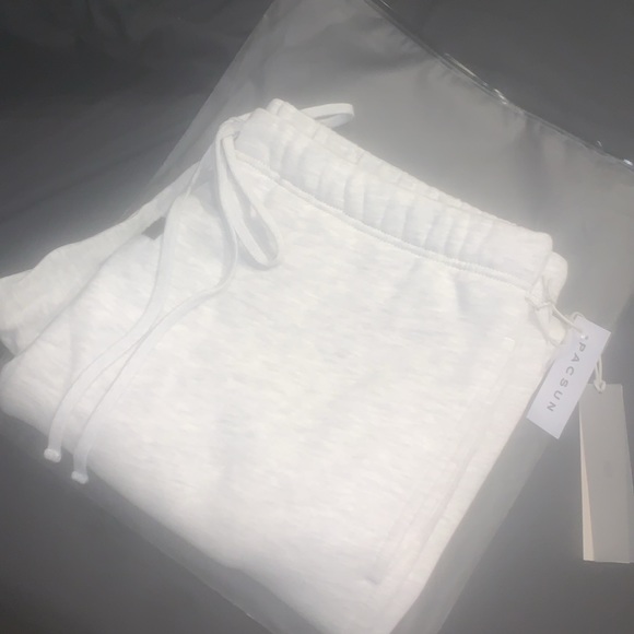 Essentials - Picture 13 of 14